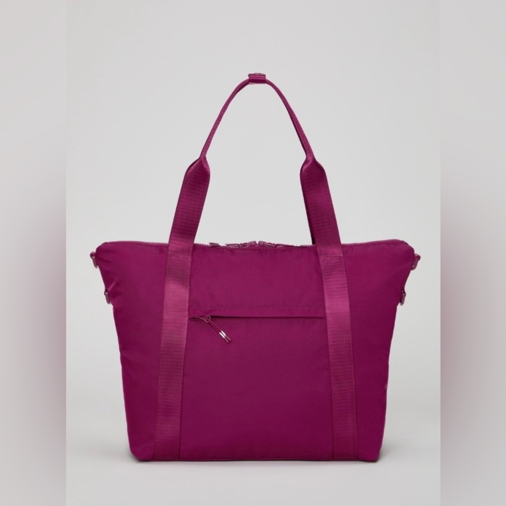 Fabletics The Everyday Tote in Berry Crush - Picture 2 of 13